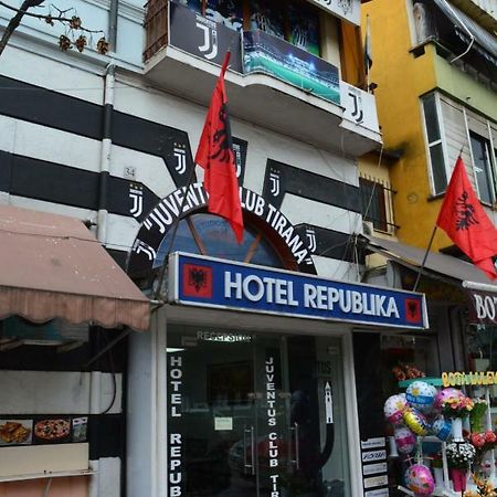 Hotel Republika Tirana Kültér fotó