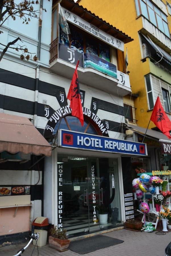Hotel Republika Tirana Kültér fotó