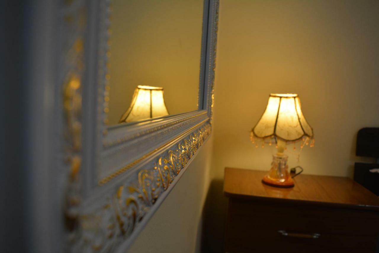 Hotel Republika Tirana Kültér fotó